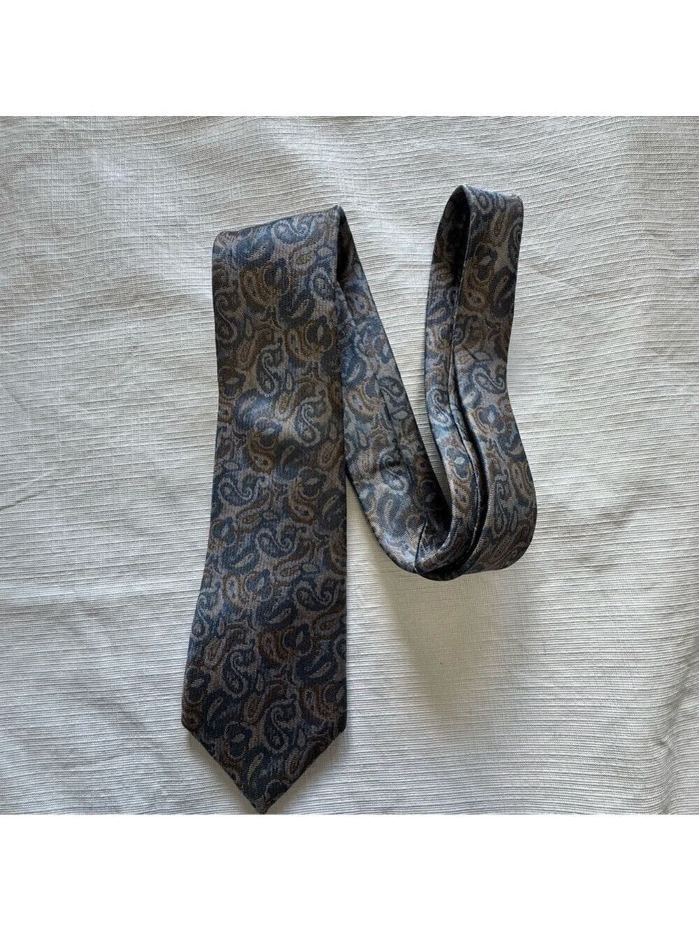 Frame Denim Gray and Blue Paisley Tie 100% Silk